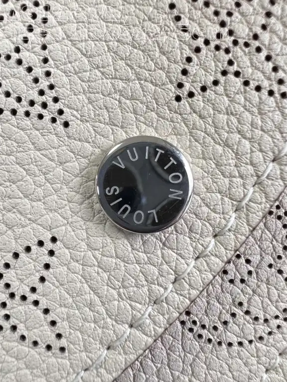 RECTO HOLDER VUITTON LOUIS VERSO CARD 0606